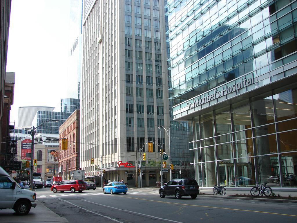 Visitor Accommodation Toronto Exterior photo